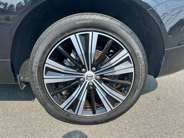 Certified 2023 Volvo XC60 B5 Plus w/ Climate Package AWD/4WD image 9