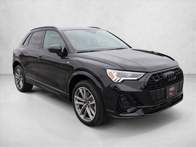 Used 2023 Audi Q3 2.0T Premium Plus w/ Premium Plus Package AWD/4WD image 3