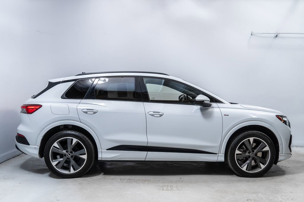 Used 2024 Audi Q4 e-tron Premium Plus w/ Premium Plus image 8