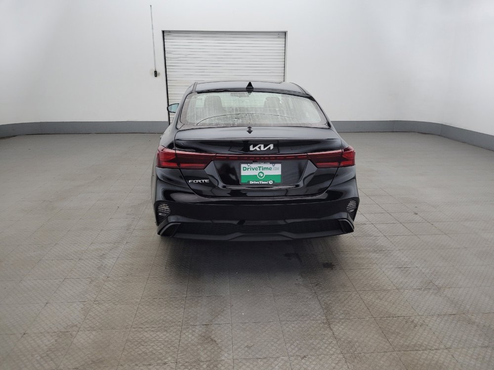 Used 2023 Kia Forte LXS w/ LXS Technology Package FWD image 6