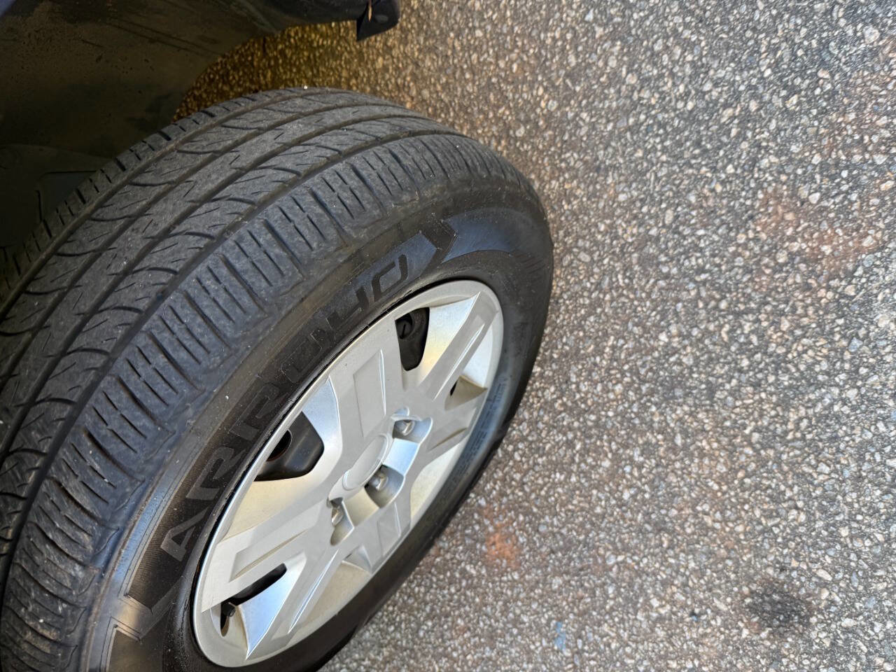 Used 2012 Dodge Grand Caravan SE FWD image 2