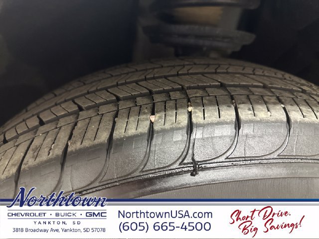 Used 2023 Buick Enclave Premium AWD/4WD image 21