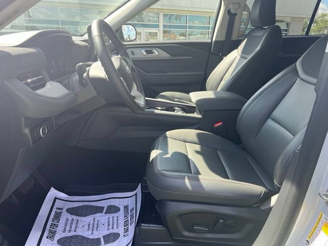 New 2026 Ford Explorer Active w/ Active Comfort Package AWD/4WD image 10
