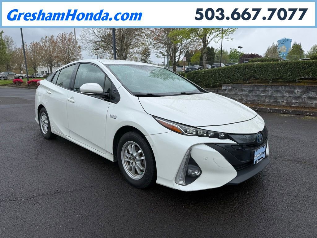 Used 2018 Toyota Prius Prime Advanced FWD image 1