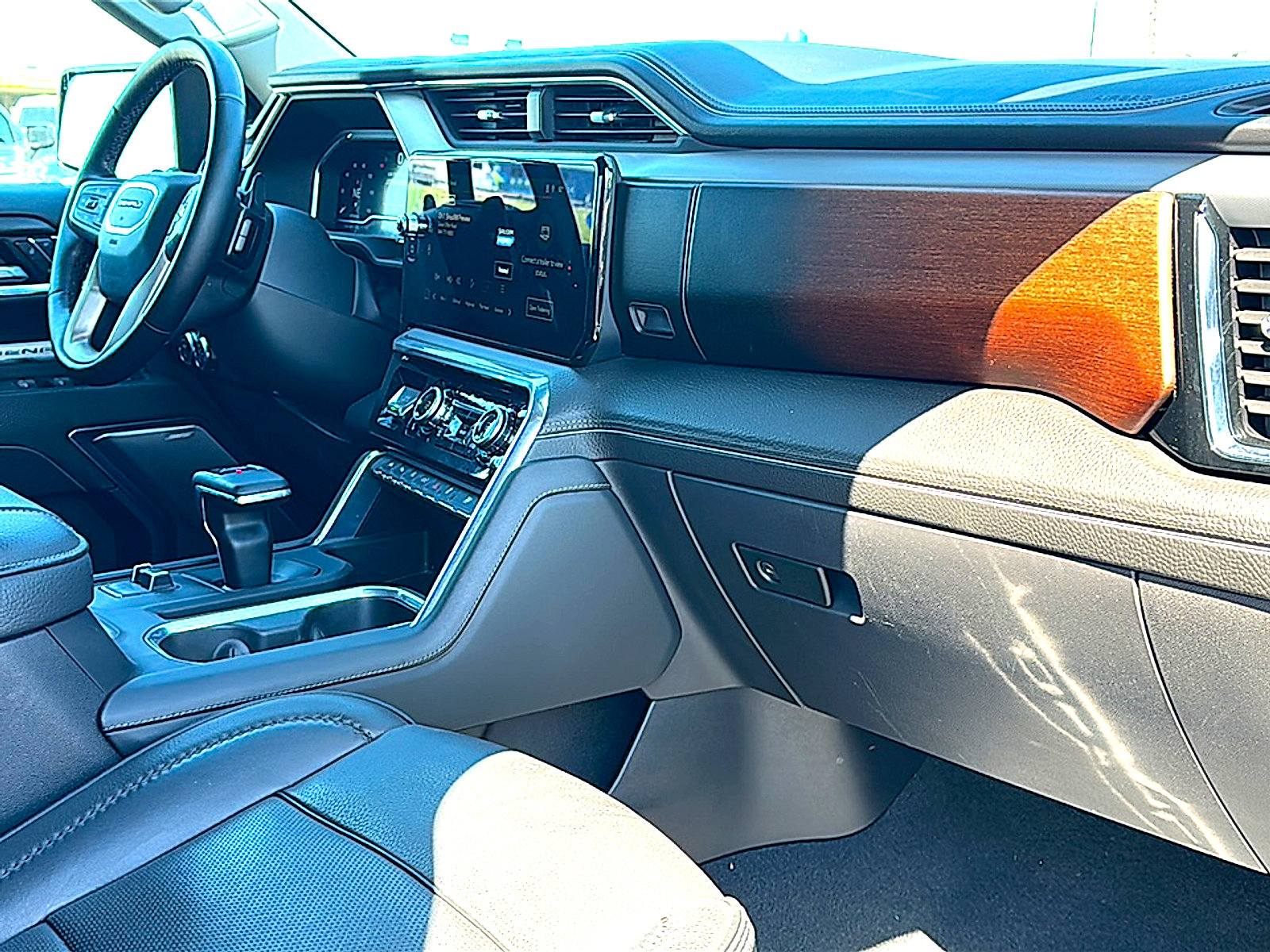 Used 2024 GMC Sierra 1500 Denali w/ Technology Package image 21