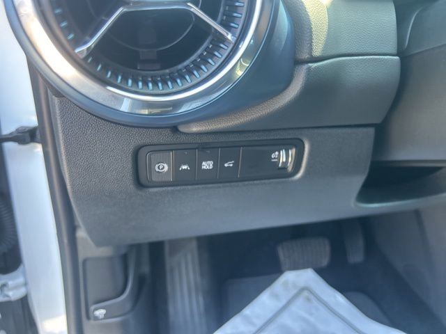 New 2026 Chevrolet Equinox EV LT image 17