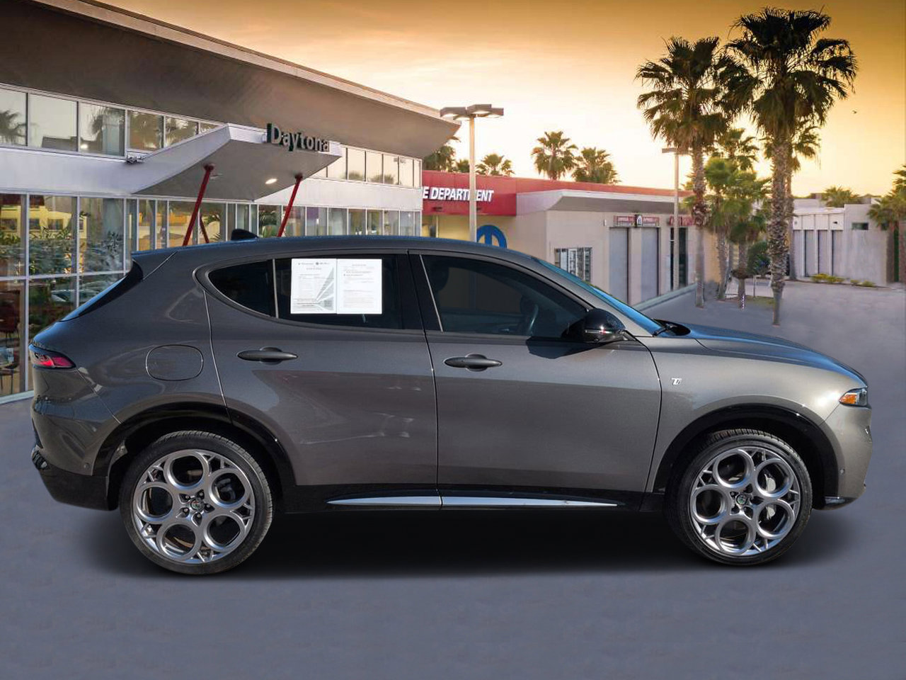 Used 2024 Alfa Romeo Tonale Ti w/ Active Assist Package image 2