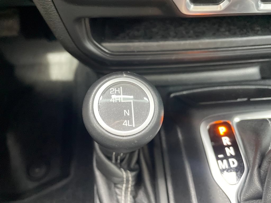 Used 2020 Jeep Wrangler Unlimited Sahara AWD/4WD image 28
