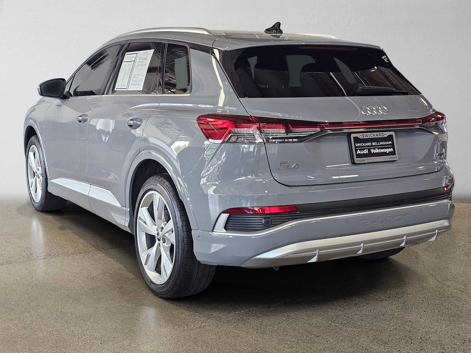 Used 2023 Audi Q4 e-tron Prestige AWD/4WD image 5