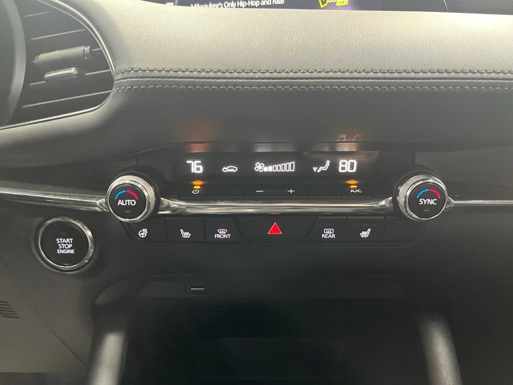 Used 2021 MAZDA MAZDA3 Hatchback w/Premium Plus Pkg image 16