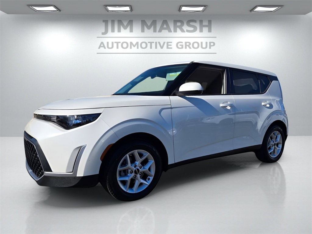 Used 2024 Kia Soul LX w/ Option Group 015 image 2