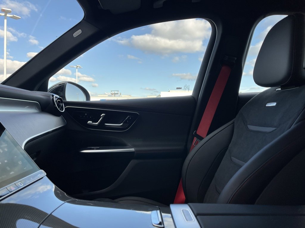 Certified 2025 Mercedes-Benz GLC 43 AMG 4MATIC image 46