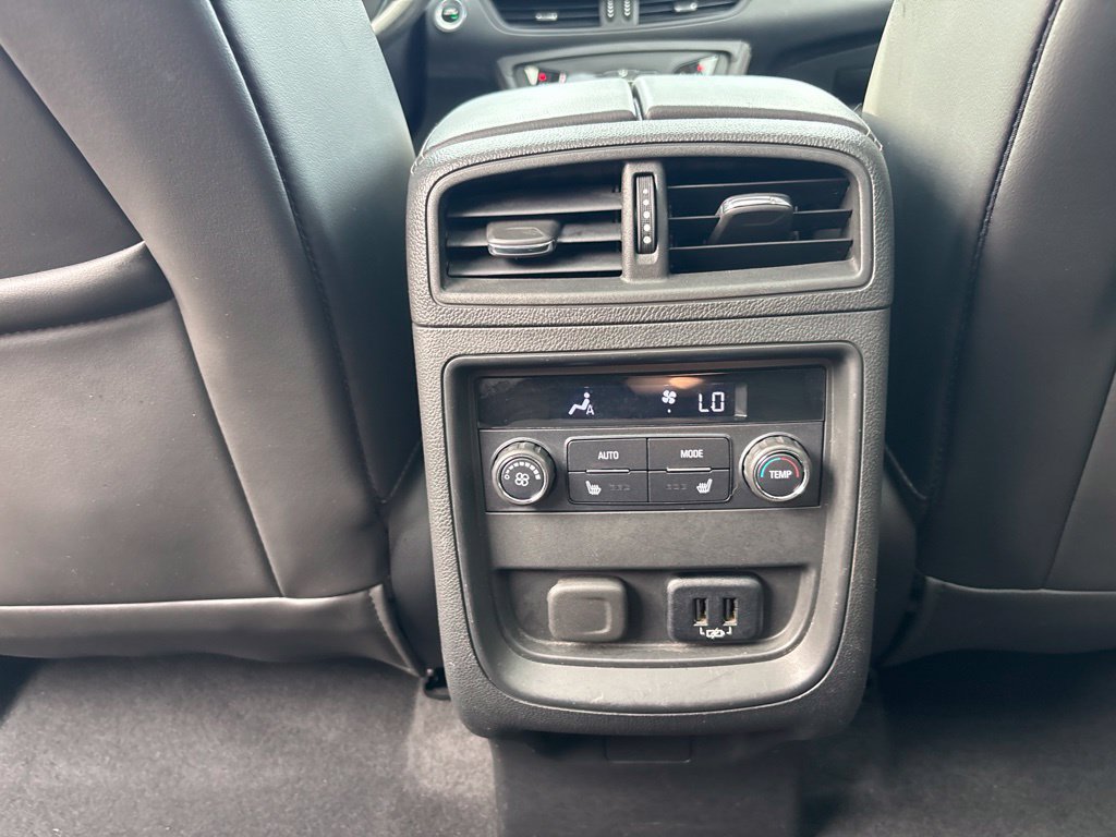 Used 2017 Buick Envision Essence AWD/4WD image 29