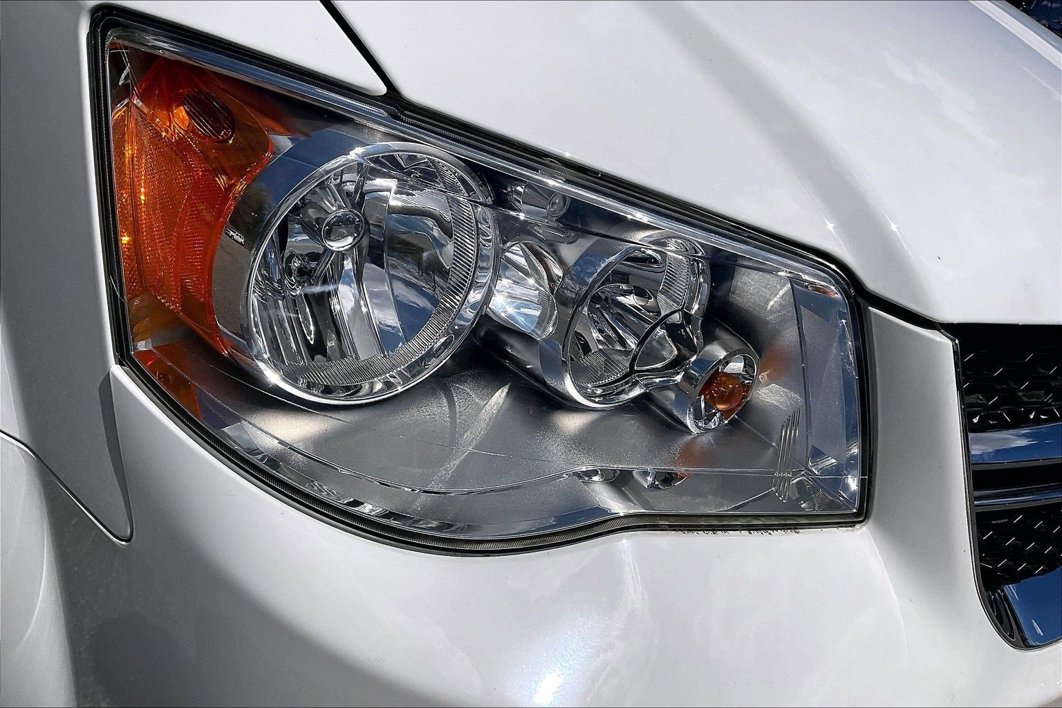 Used 2019 Dodge Grand Caravan SE FWD image 27