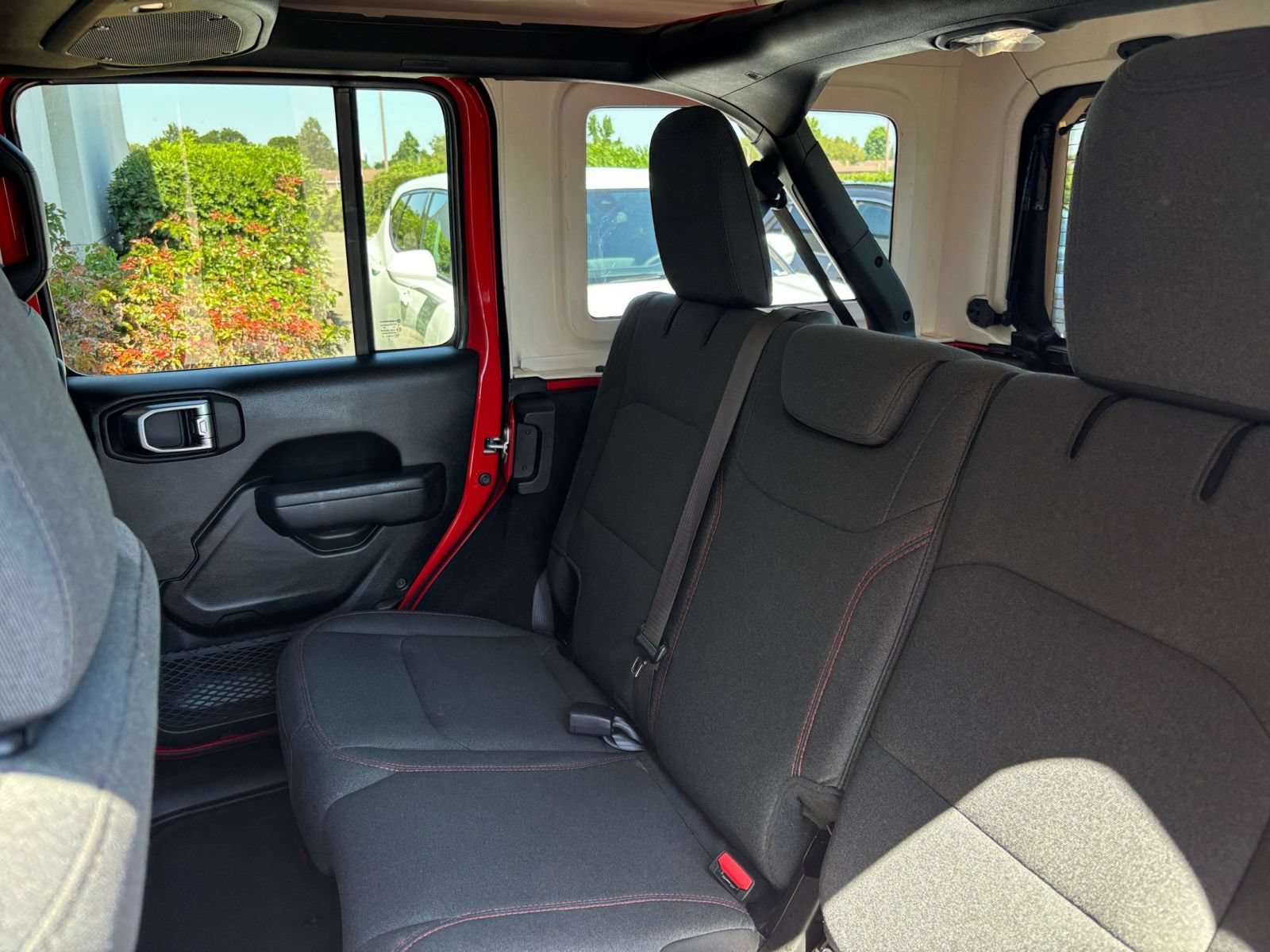Used 2025 Jeep Wrangler Unlimited Rubicon AWD/4WD image 38