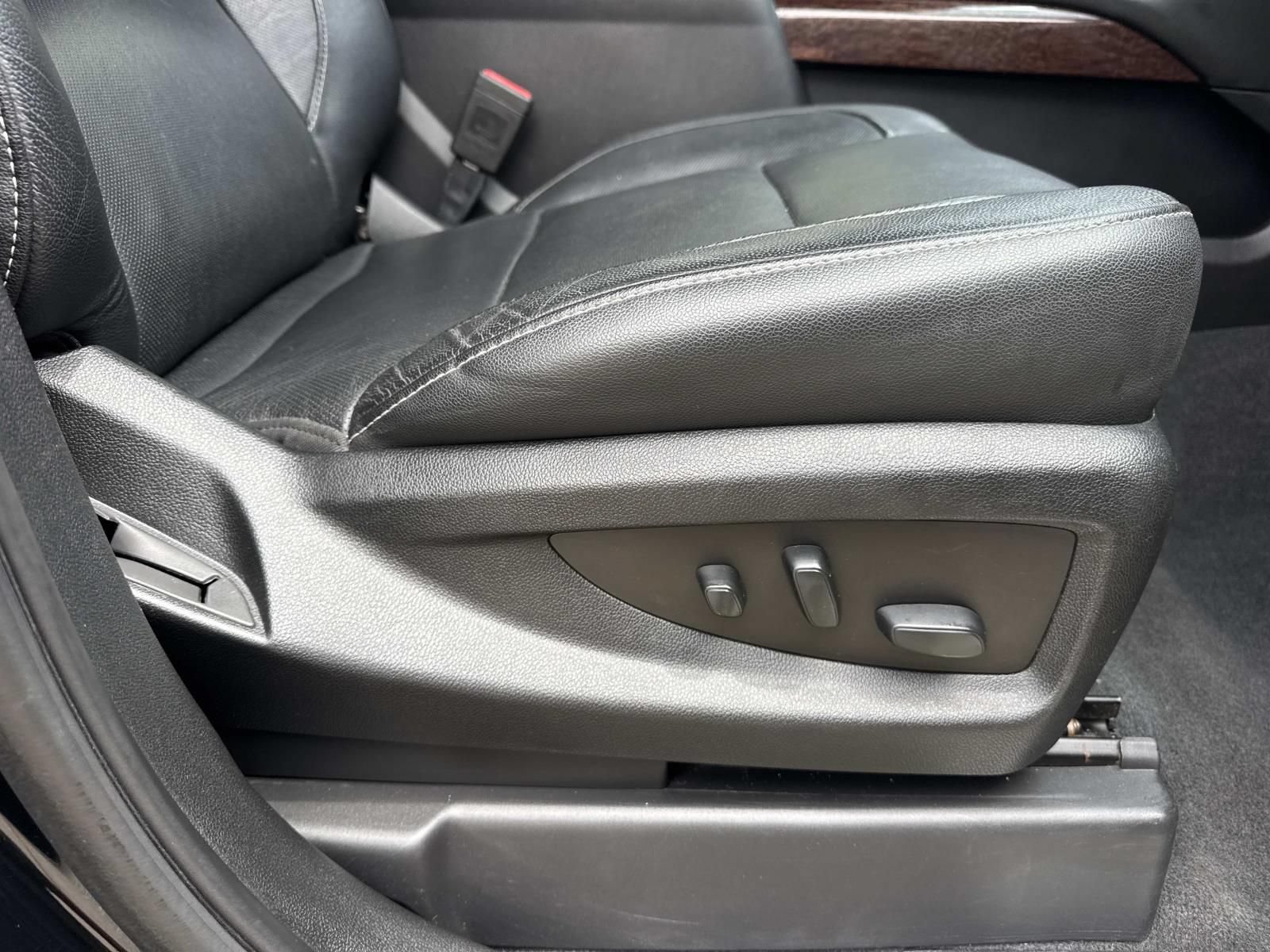 Used 2020 GMC Yukon XL SLT AWD/4WD image 16