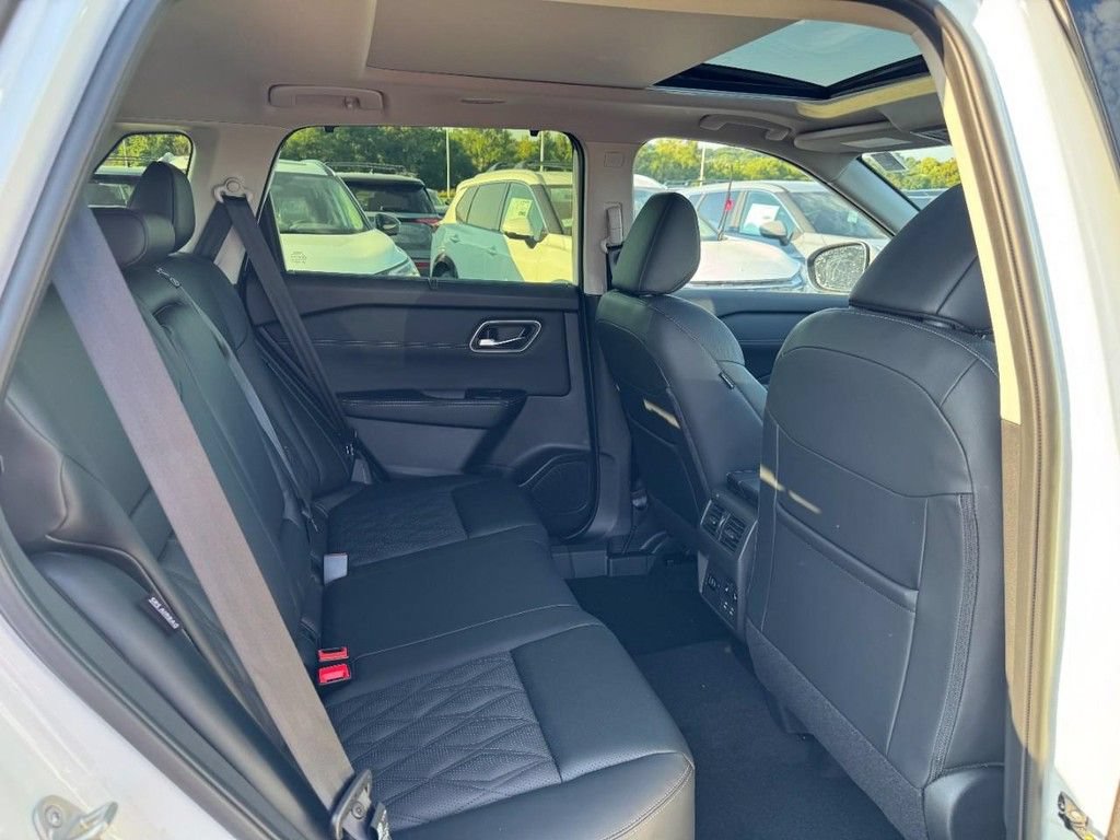 New 2026 Nissan Rogue Platinum AWD/4WD image 6