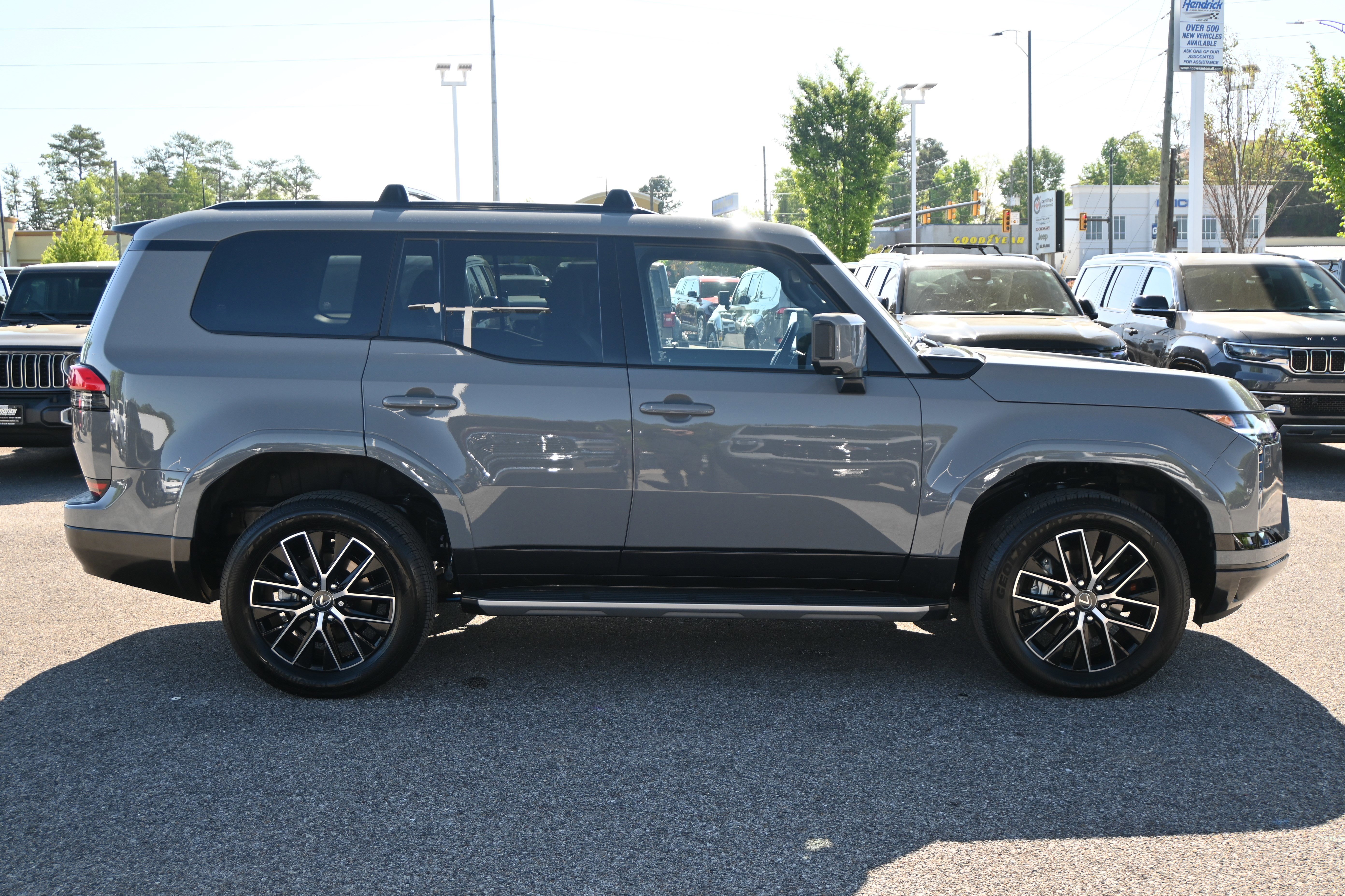 Used 2026 Lexus GX 550 w/ Accessory Package (2T) AWD/4WD image 11