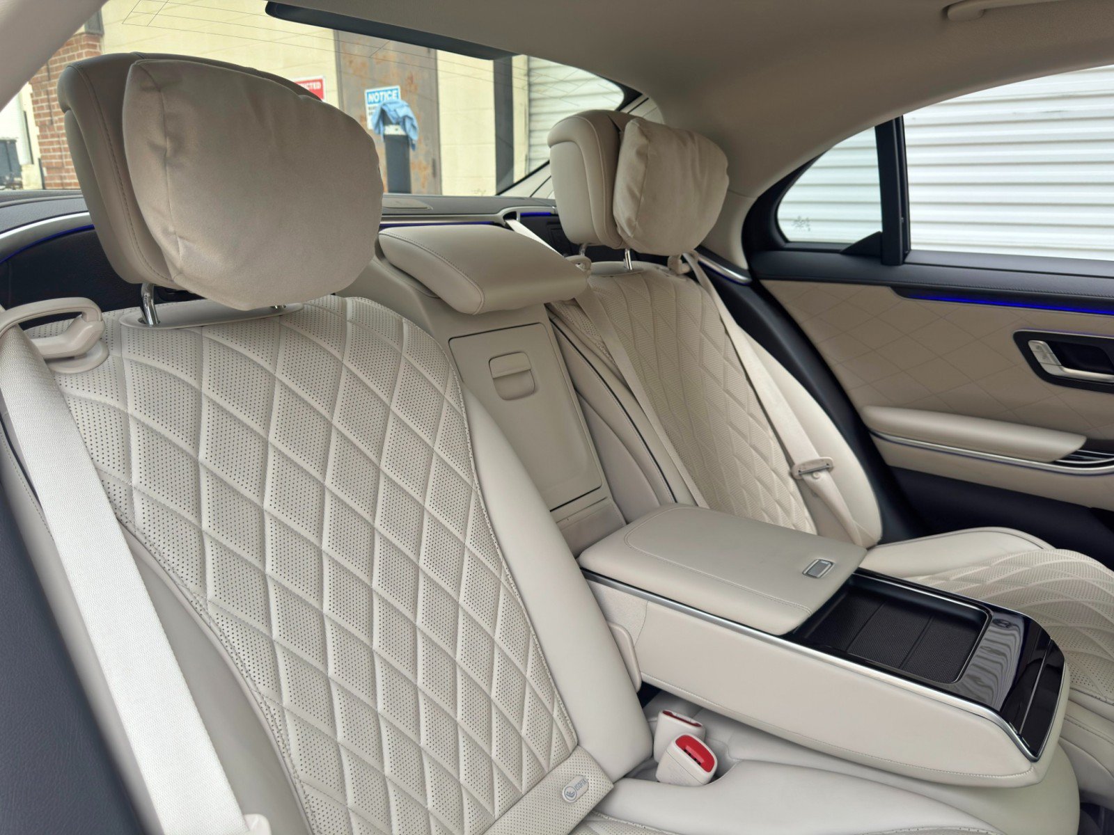 Used 2022 Mercedes-Benz S 580 4MATIC Sedan w/ AMG Line Package image 51
