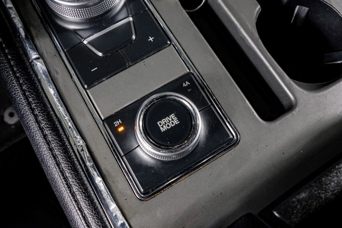 Used 2020 Ford Expedition XLT w/ Equipment Group 202A image 24