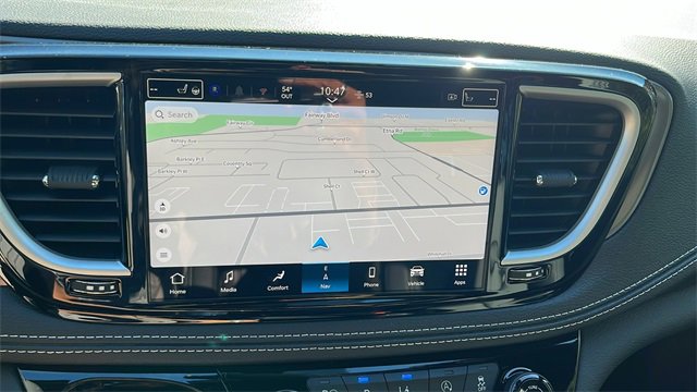 New 2025 Chrysler Pacifica Select image 3