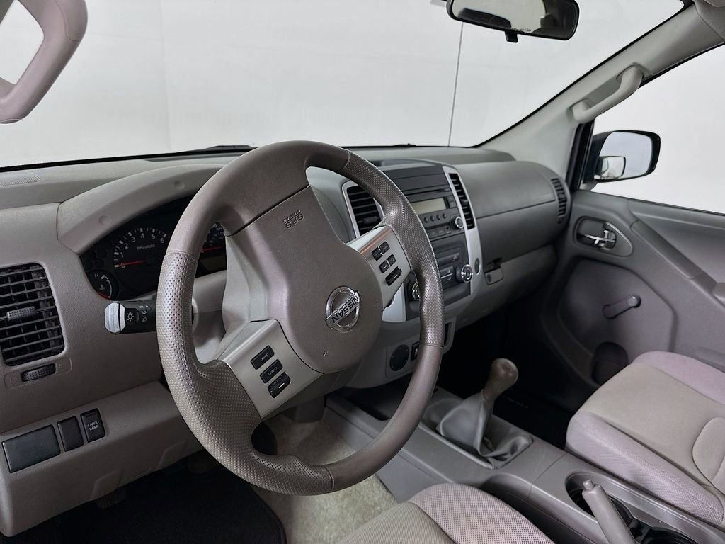 Used 2015 Nissan Frontier S w/ S Preferred Package RWD image 10