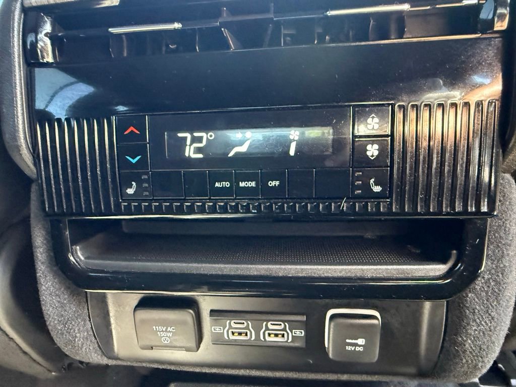 Used 2024 Jeep Wagoneer Series III image 20