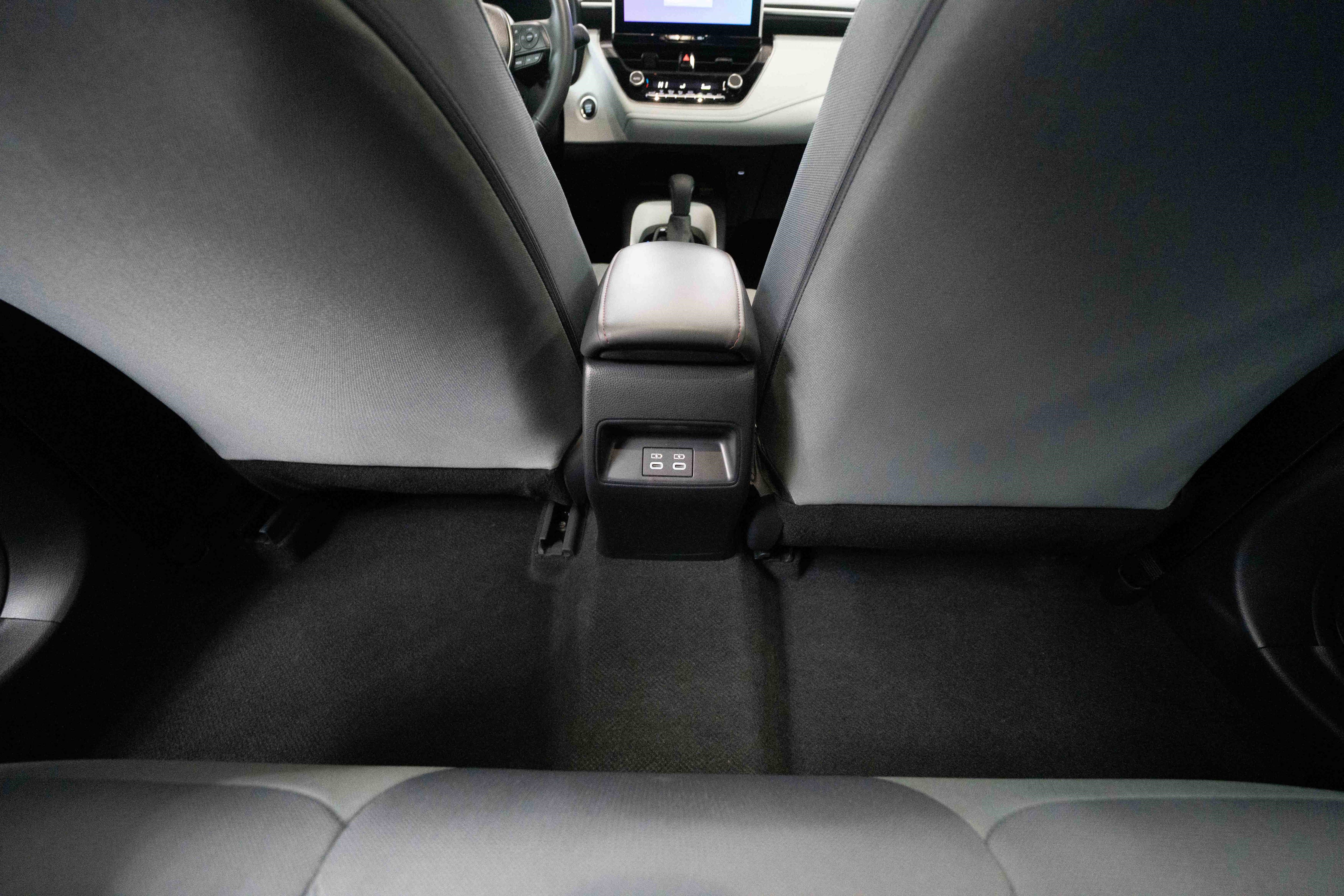 Certified 2025 Toyota Corolla SE w/ SE Premium Package image 23