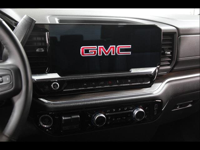 Used 2025 GMC Sierra 1500 SLT image 10