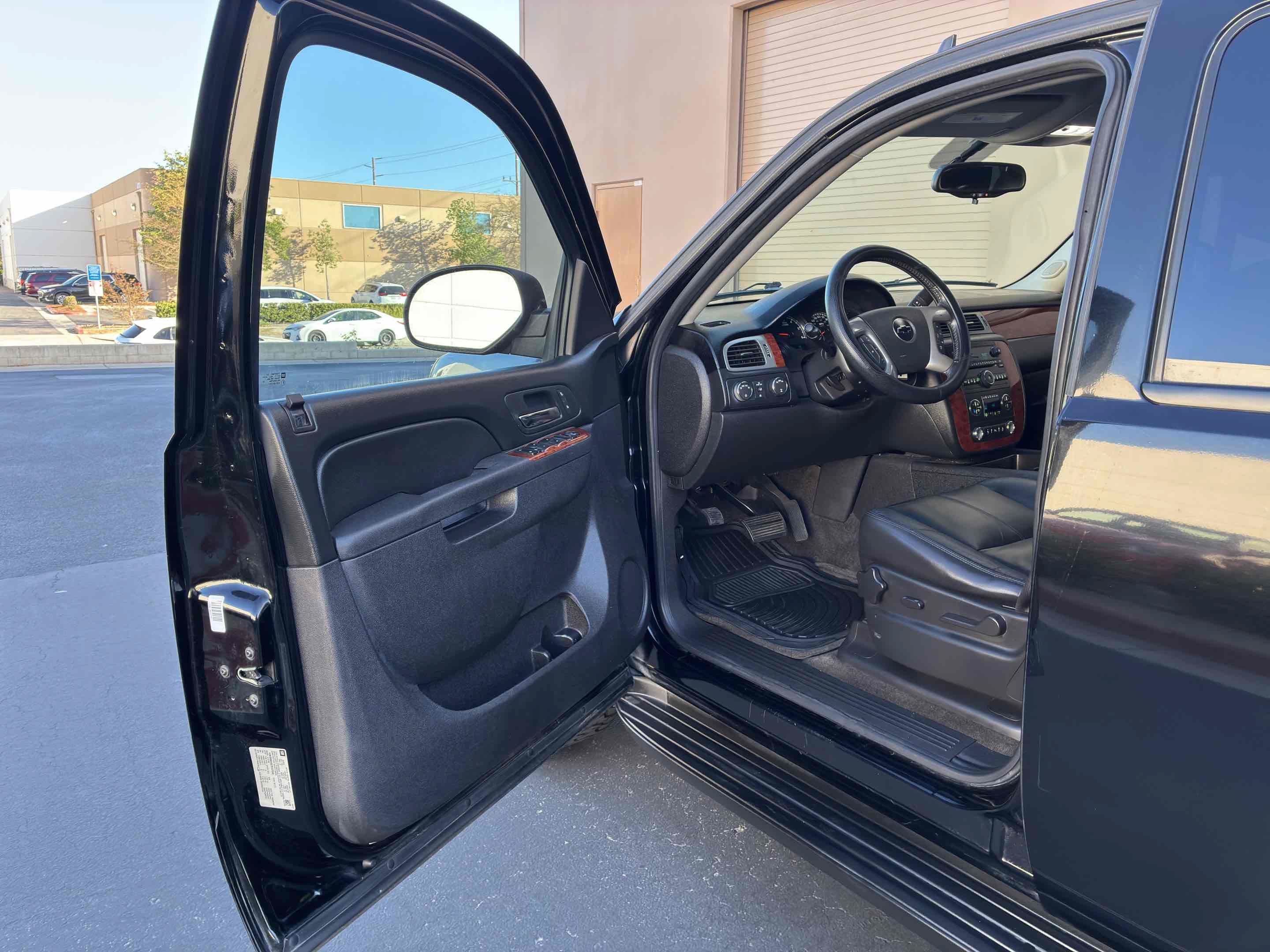 Used 2012 Chevrolet Tahoe LT AWD/4WD image 33