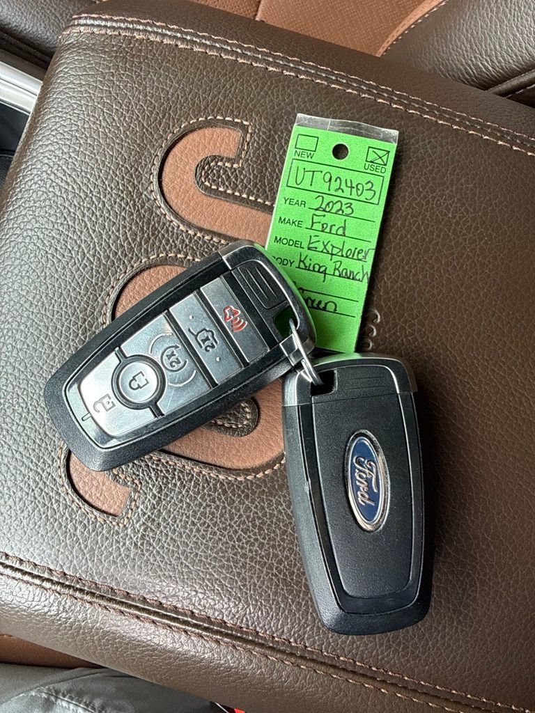 Used 2023 Ford Explorer King Ranch w/ Technology Package AWD/4WD image 46
