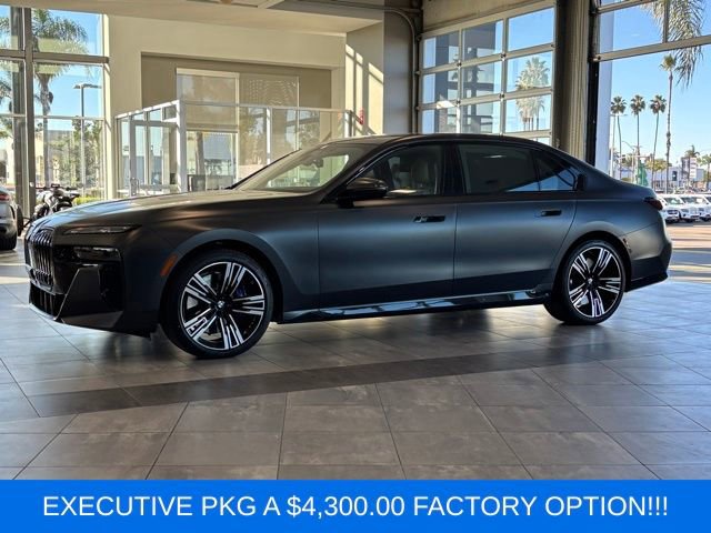 Used 2025 BMW 760i xDrive w/ Executive Package image 6