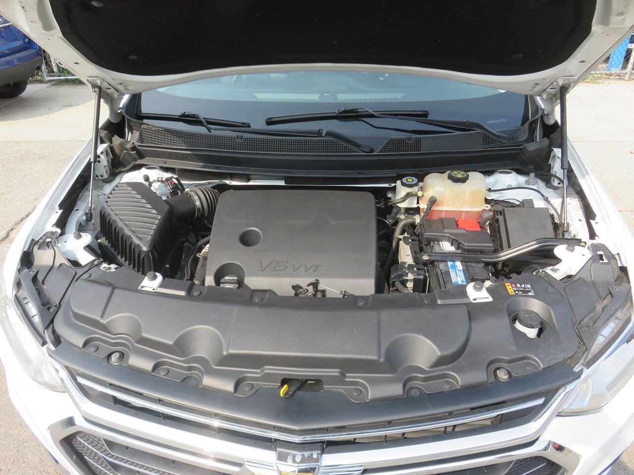 Used 2018 Chevrolet Traverse LT AWD/4WD image 35