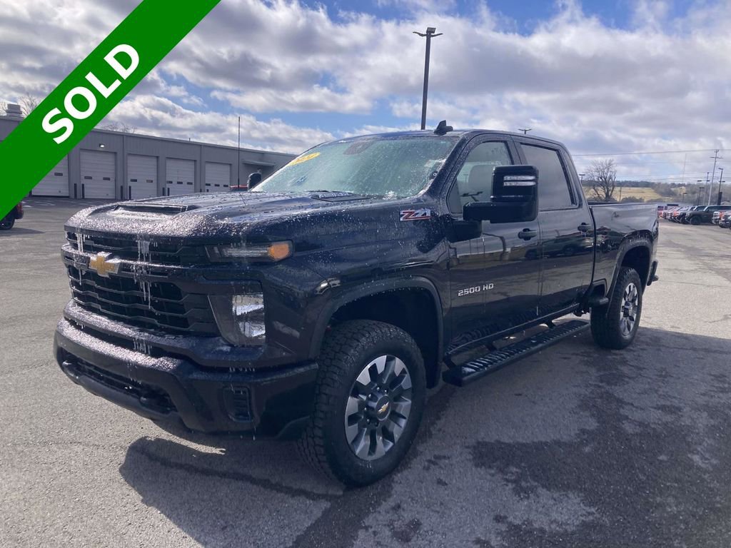Used 2024 Chevrolet Silverado 2500 Custom w/ Custom Value Package image 8