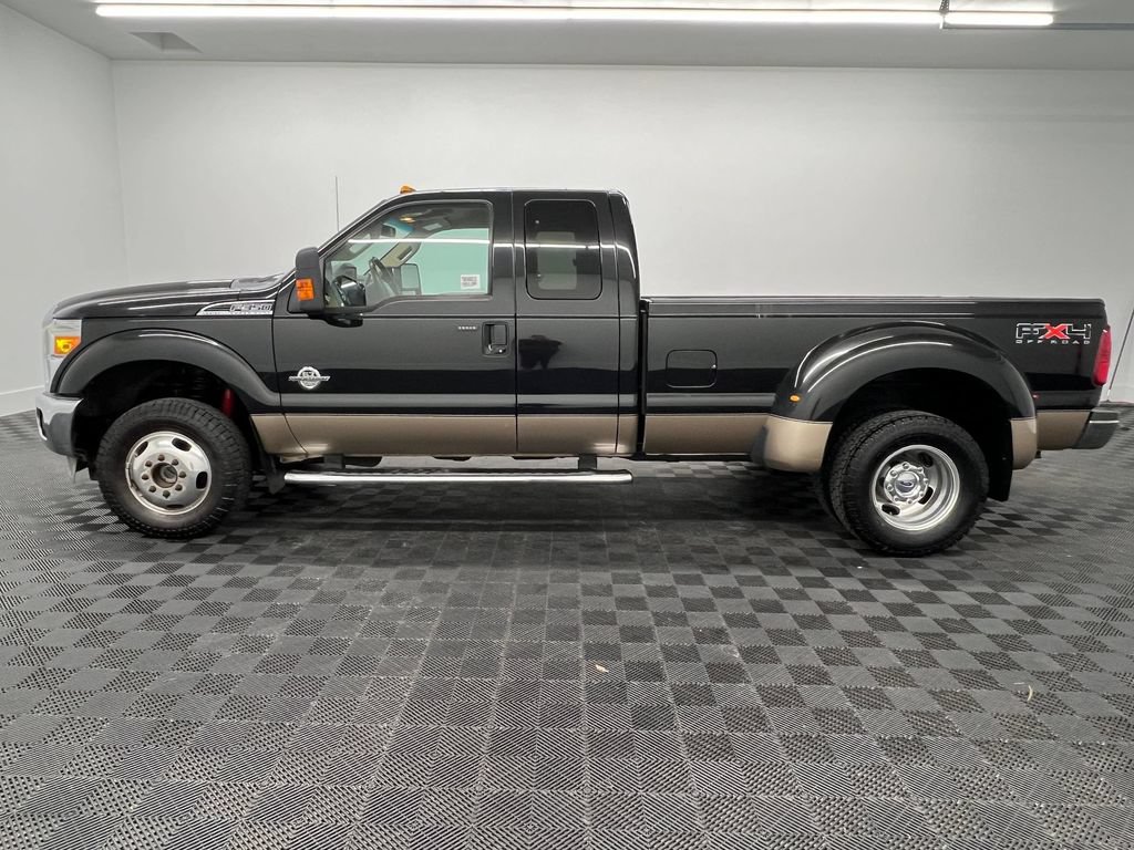 Used 2011 Ford F350 Lariat w/ Lariat Interior Pkg AWD/4WD image 2