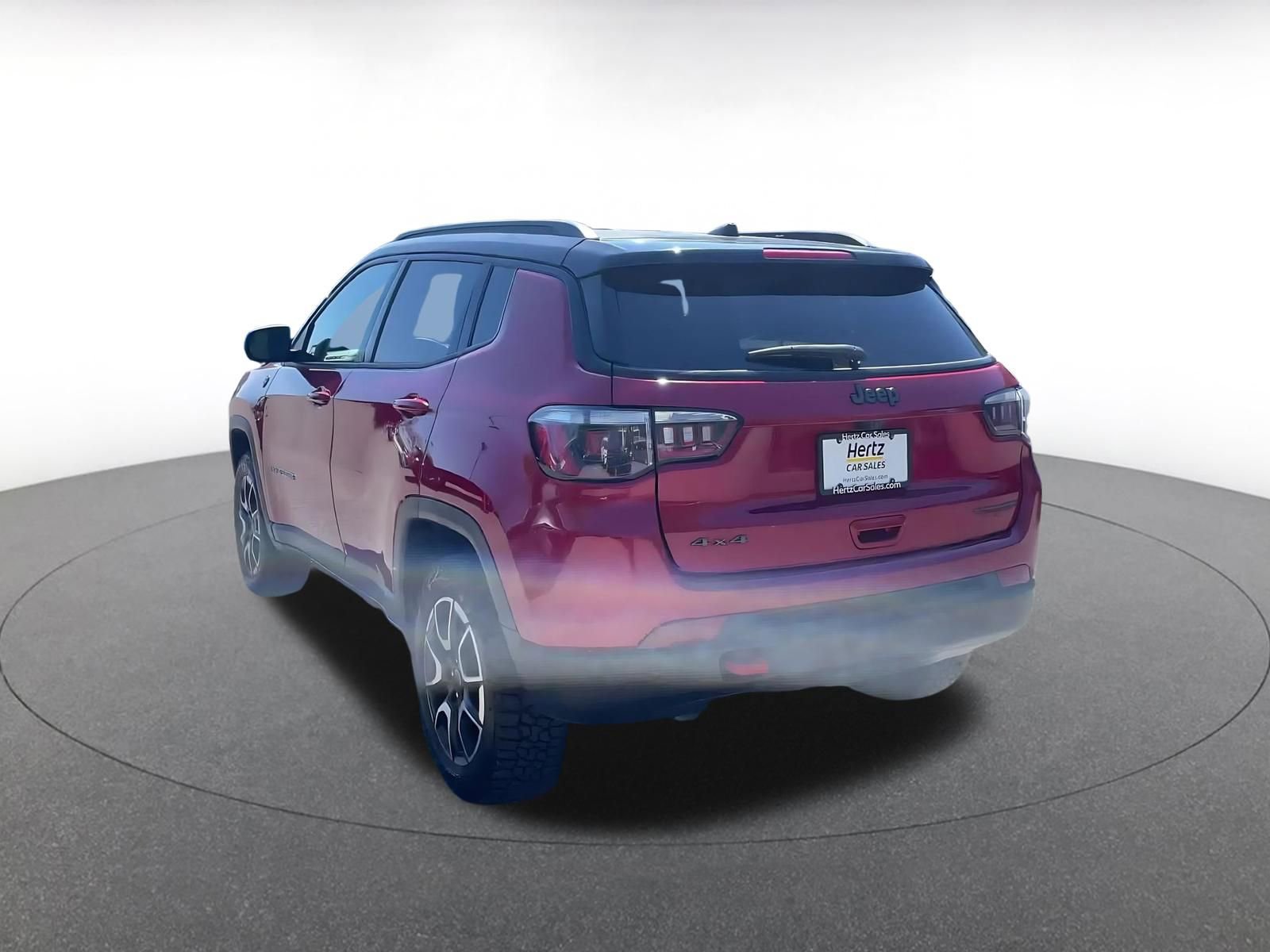 Used 2025 Jeep Compass Trailhawk AWD/4WD image 10