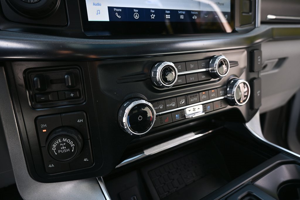 Used 2023 Ford F150 Limited image 14