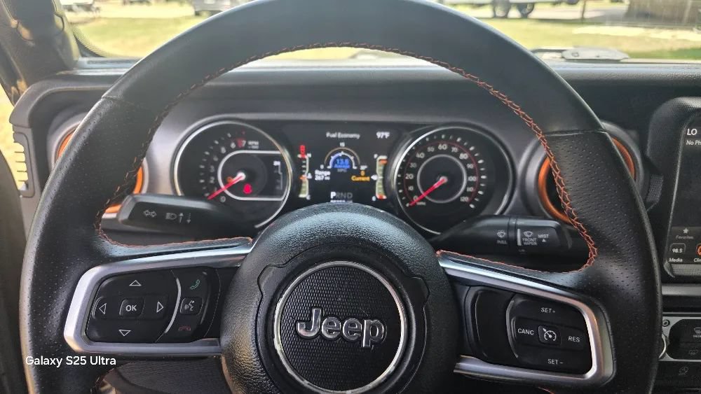 Used 2021 Jeep Gladiator Mojave AWD/4WD image 18