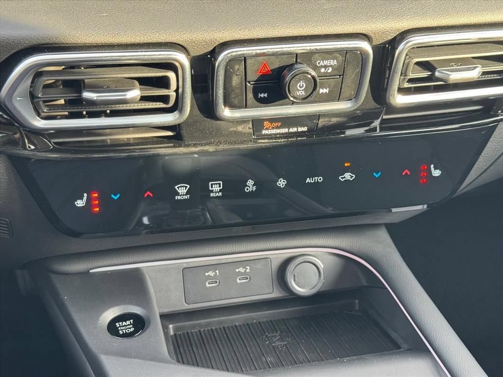 New 2026 Nissan Sentra SR w/ SR Premium Package FWD image 22