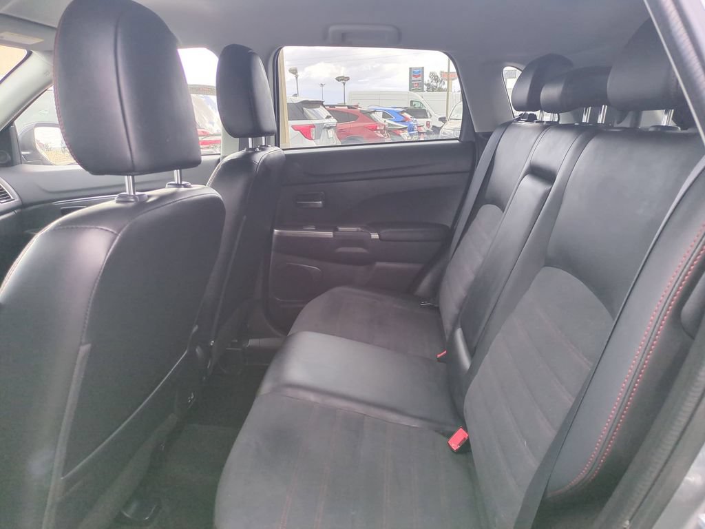 Used 2025 Mitsubishi Outlander Sport SE AWD/4WD image 26