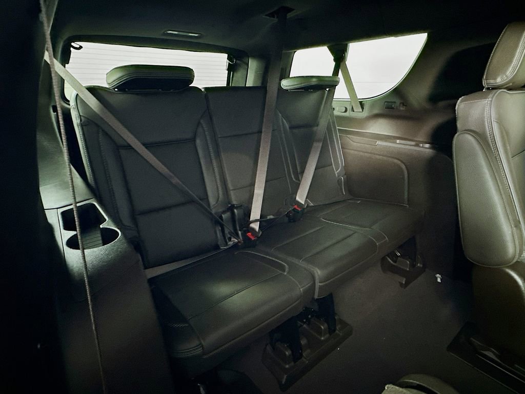 Used 2021 GMC Yukon XL Denali w/ Denali Premium Package image 14