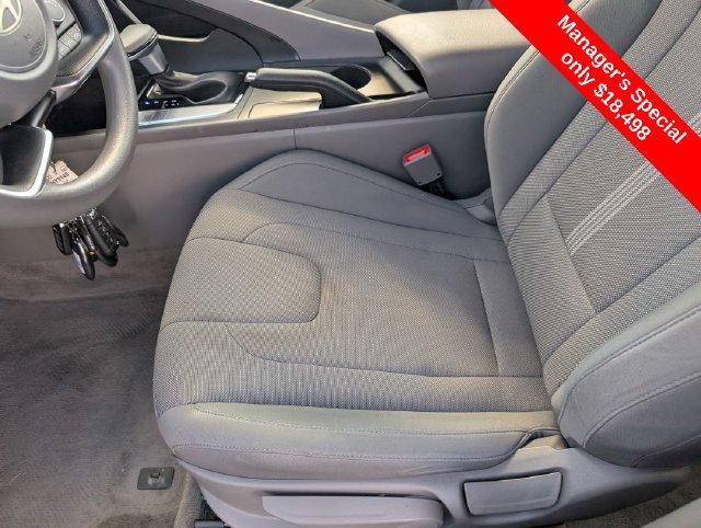 Certified 2024 Hyundai Elantra SE FWD image 19