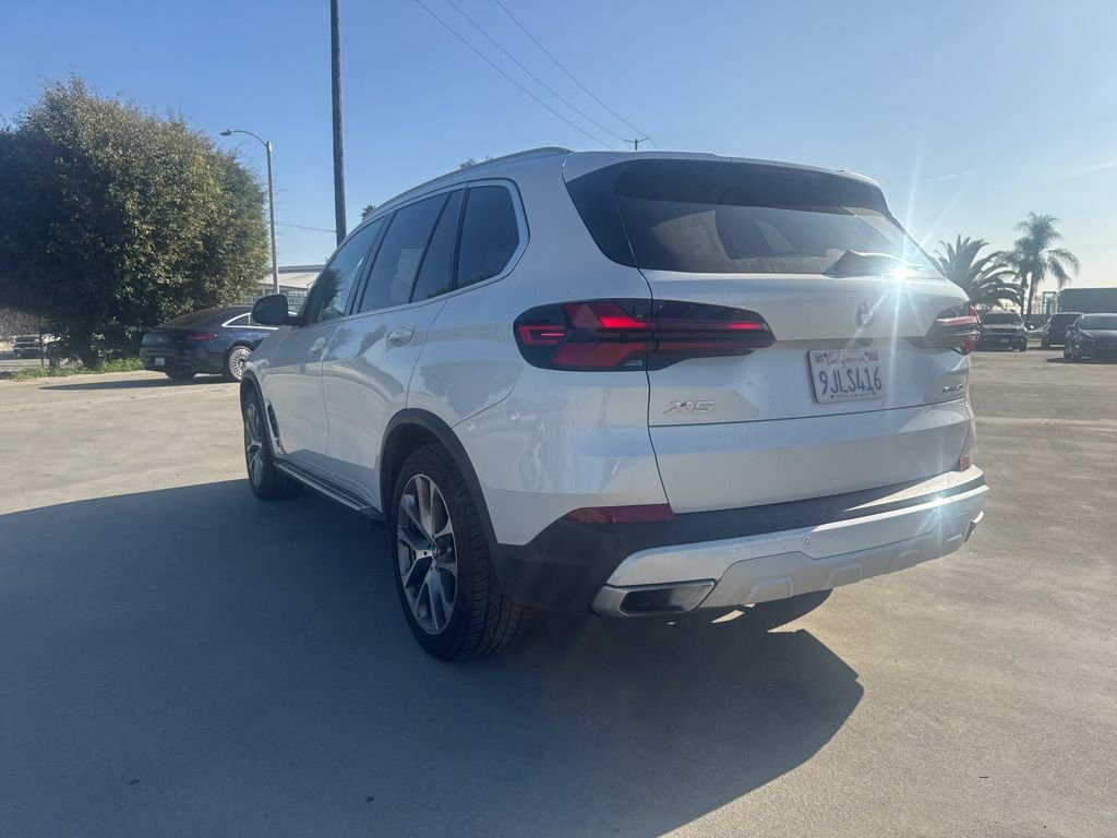 Used 2024 BMW X5 xDrive40i image 3