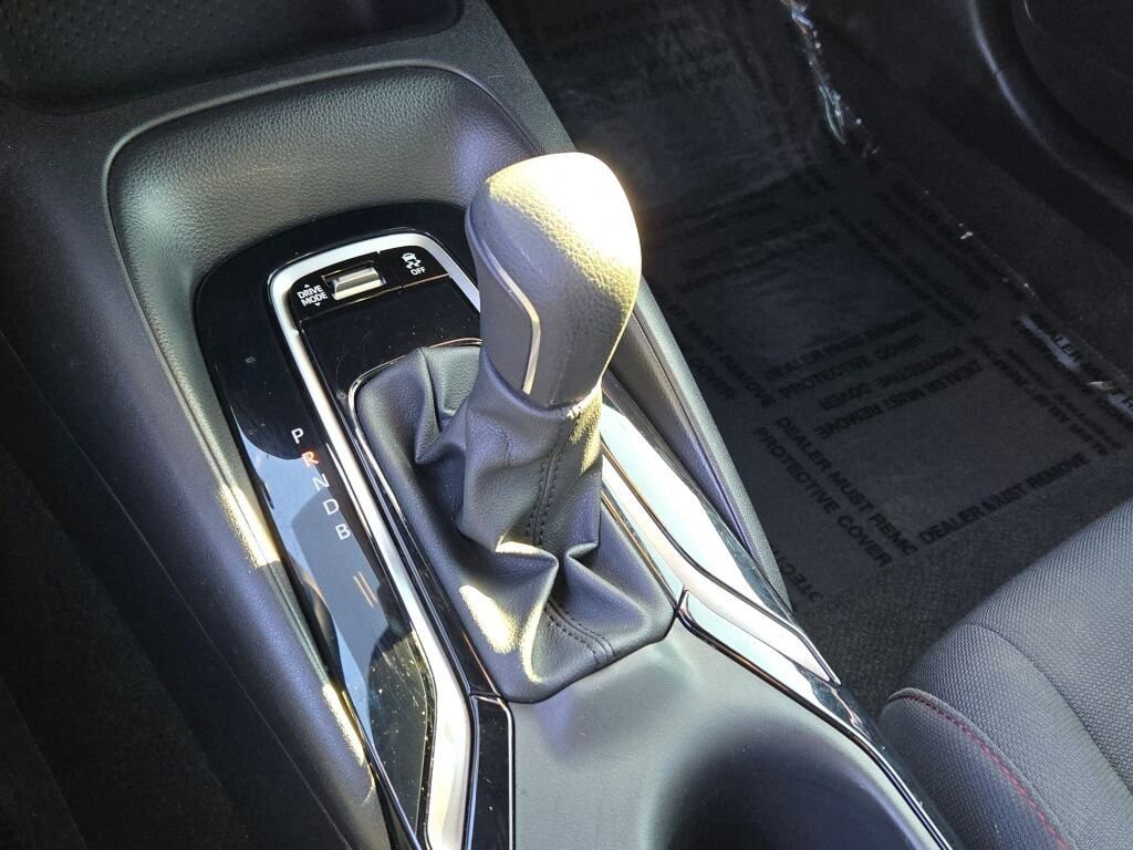 Used 2024 Toyota Corolla SE Nightshade image 24