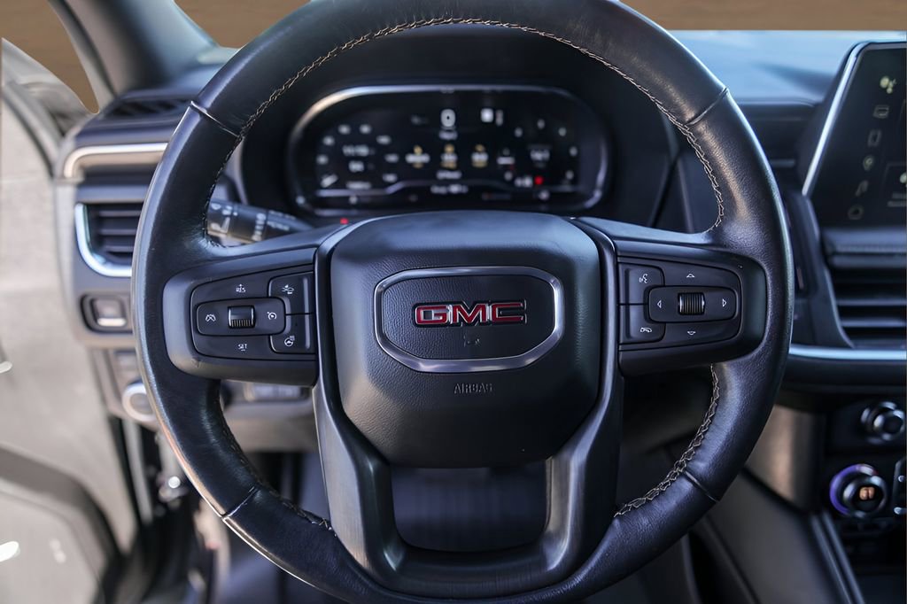 Used 2022 GMC Yukon AT4 image 12