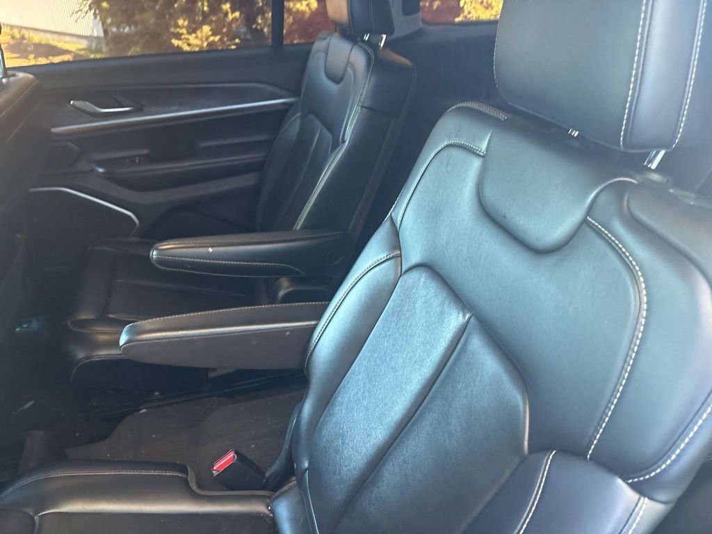 Used 2021 Jeep Grand Cherokee L Limited AWD/4WD image 13