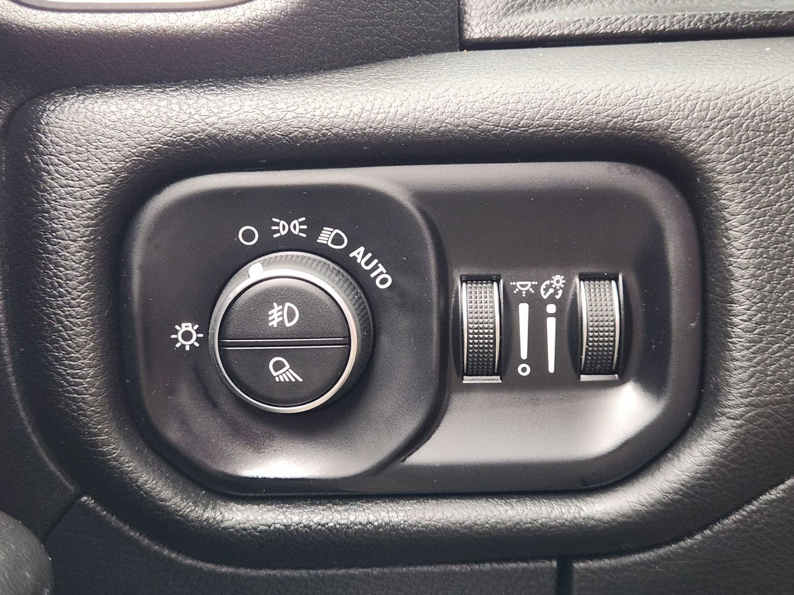 Used 2025 RAM 1500 Lone Star AWD/4WD image 22