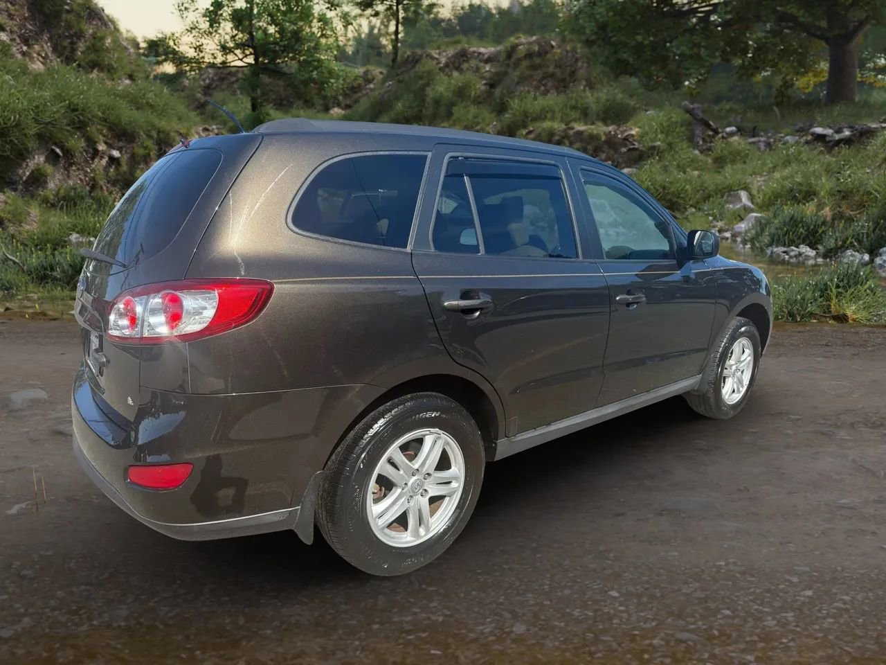 Used 2011 Hyundai Santa Fe GLS image 5