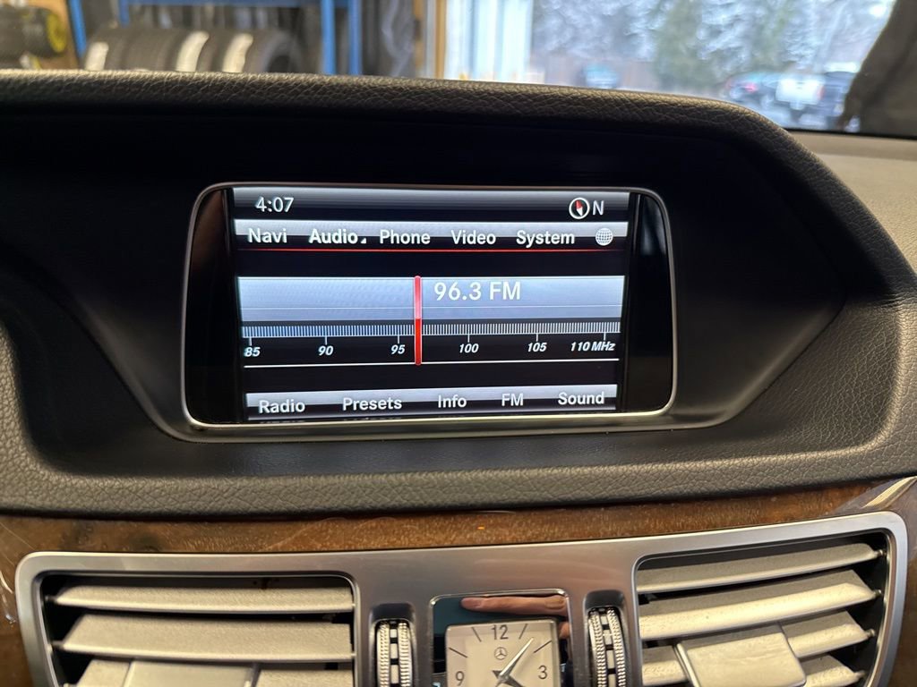 Used 2014 Mercedes-Benz E 350 4MATIC Sedan image 17