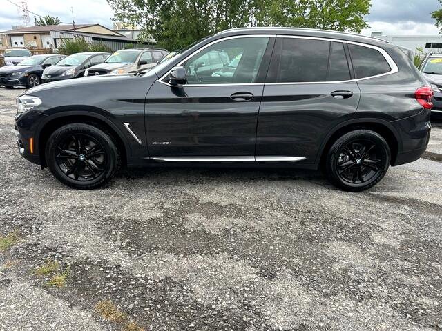 Used 2018 BMW X3 xDrive30i image 2